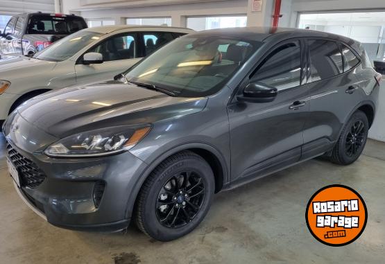 Camionetas - Ford Kuga SE Híbrida 2020 Electrico / Hibrido 139000Km - En Venta