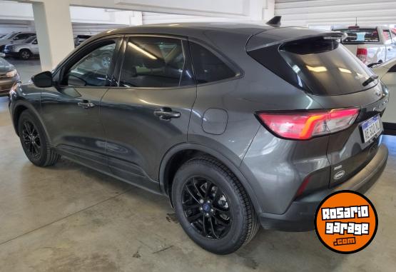 Camionetas - Ford Kuga SE Híbrida 2020 Electrico / Hibrido 139000Km - En Venta