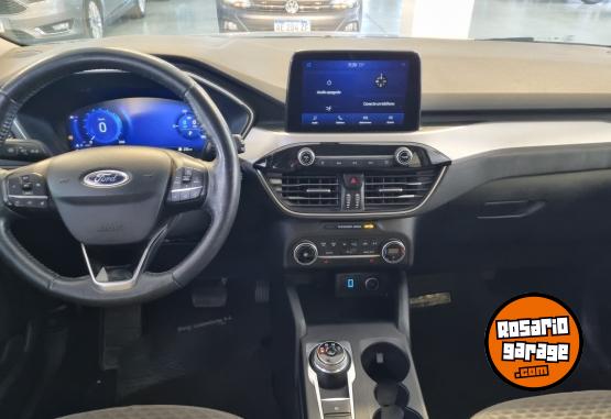 Camionetas - Ford Kuga SE Híbrida 2020 Electrico / Hibrido 139000Km - En Venta