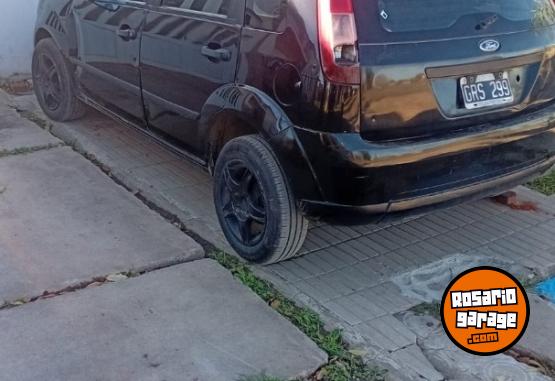 Autos - Ford Fiesta 2007 Diesel 200000Km - En Venta