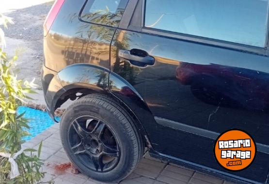Autos - Ford Fiesta 2007 Diesel 200000Km - En Venta