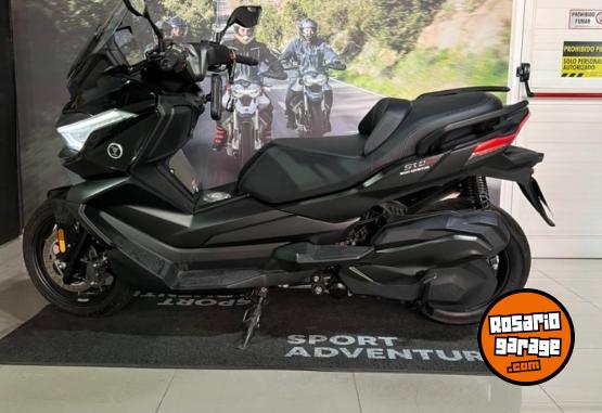 Motos - Voge SR4 MAX 2023 Nafta 8200Km - En Venta