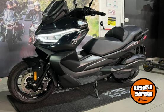 Motos - Voge SR4 MAX 2023 Nafta 8200Km - En Venta