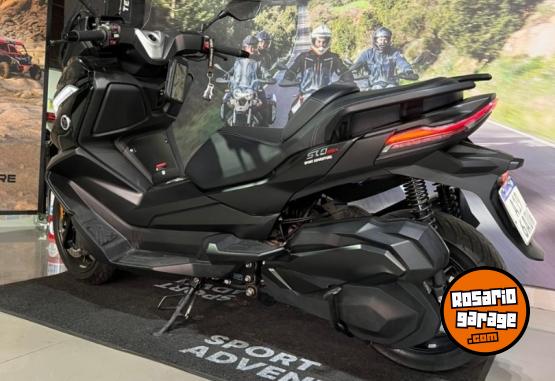 Motos - Voge SR4 MAX 2023 Nafta 8200Km - En Venta