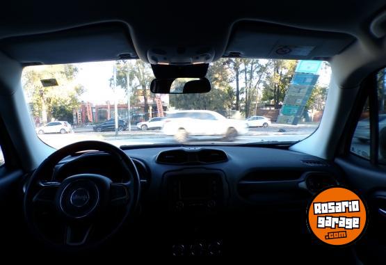 Camionetas - Jeep renegade sport 1.8 2018 Nafta 94000Km - En Venta