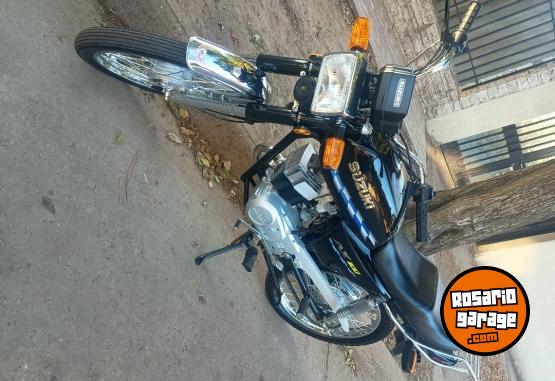 Motos - Suzuki Ax 100 2025 Nafta 4200Km - En Venta