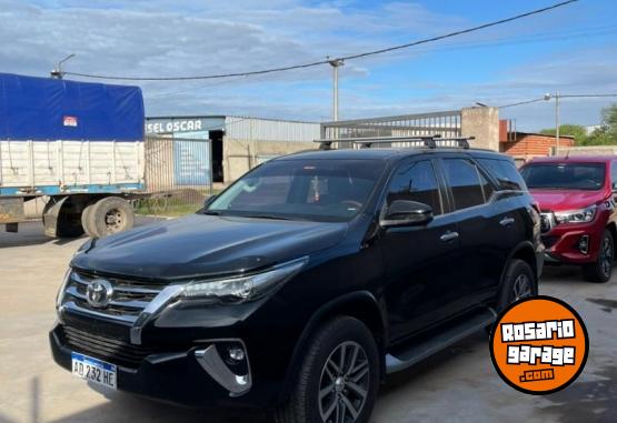 Camionetas - Toyota SW4 SRX 2018 Diesel 97000Km - En Venta