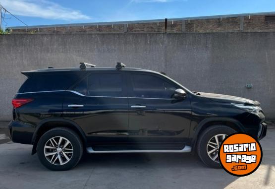Camionetas - Toyota SW4 SRX 2018 Diesel 97000Km - En Venta