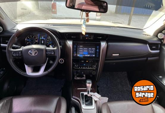 Camionetas - Toyota SW4 SRX 2018 Diesel 97000Km - En Venta