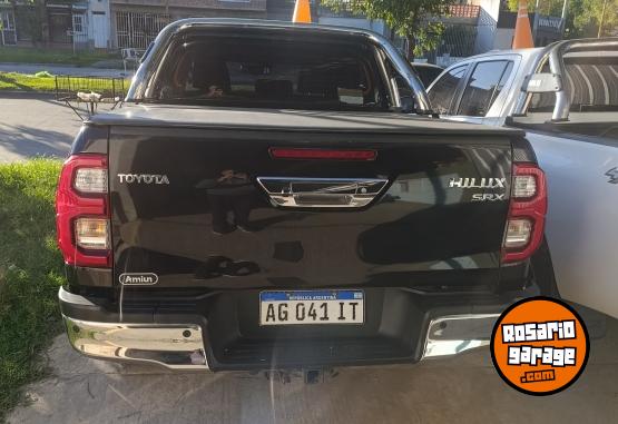 Camionetas - Toyota Hilux 2023 Diesel 145000Km - En Venta