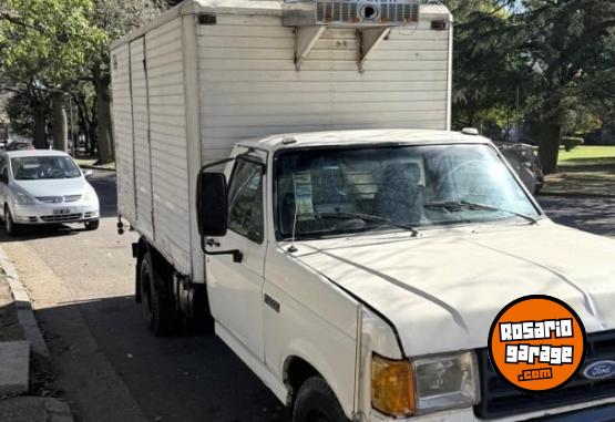 Camiones y Gr�as - Ford 4000 1994 - En Venta