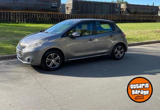 Autos - Peugeot 208 2014 GNC 159000Km - En Venta
