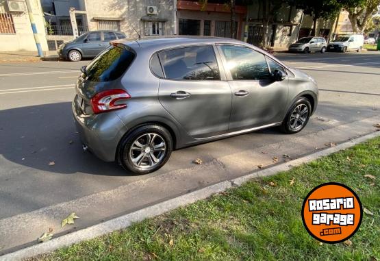 Autos - Peugeot 208 2014 GNC 159000Km - En Venta