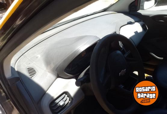 Autos - Toyota Prisma 2018 GNC 400000Km - En Venta