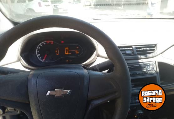 Autos - Toyota Prisma 2018 GNC 400000Km - En Venta