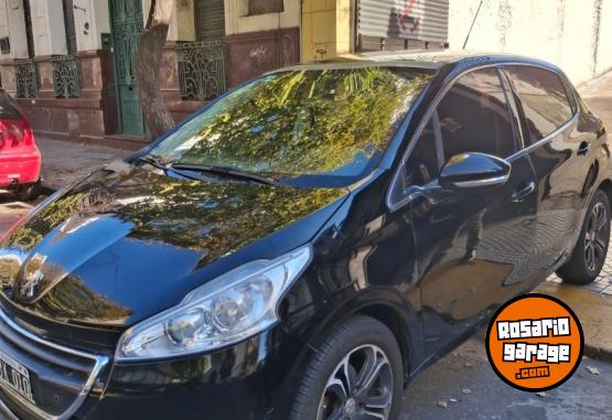 Autos - Peugeot 208 2013 Nafta 82000Km - En Venta