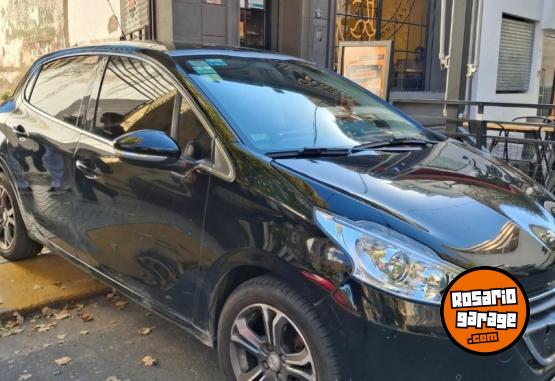Autos - Peugeot 208 2013 Nafta 82000Km - En Venta