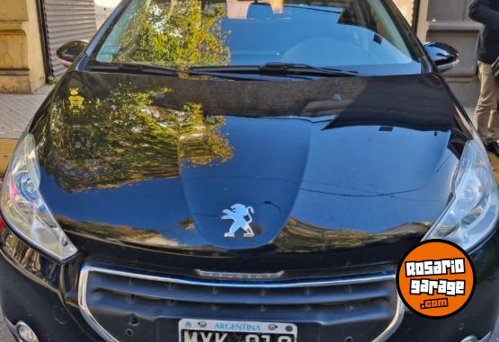 Autos - Peugeot 208 2013 Nafta 82000Km - En Venta