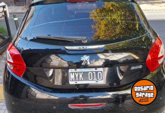 Autos - Peugeot 208 2013 Nafta 82000Km - En Venta