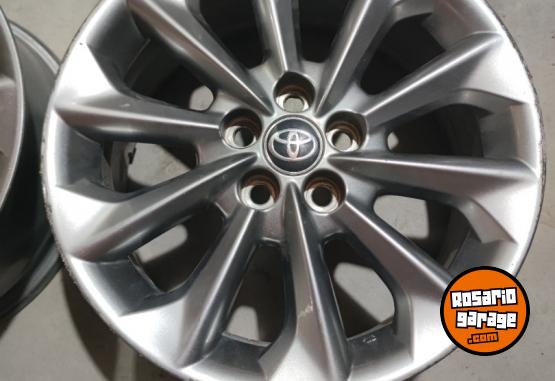 Accesorios para Autos - Llantas 16 Toyota Corolla Originales muy buenas. $550.000 las 4. NO BAJO PRECIO - En Venta