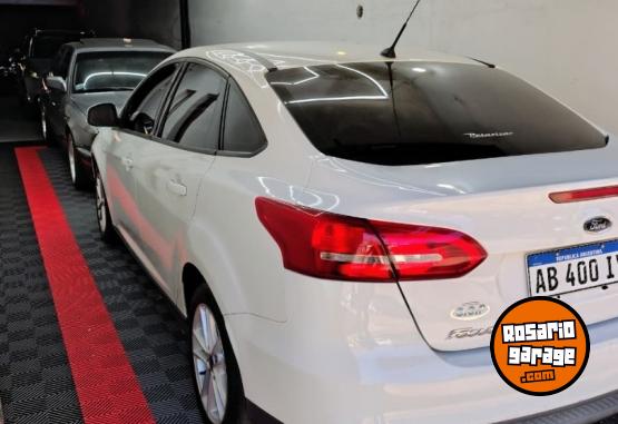 Autos - Ford Focus SE 2017 Nafta 104000Km - En Venta