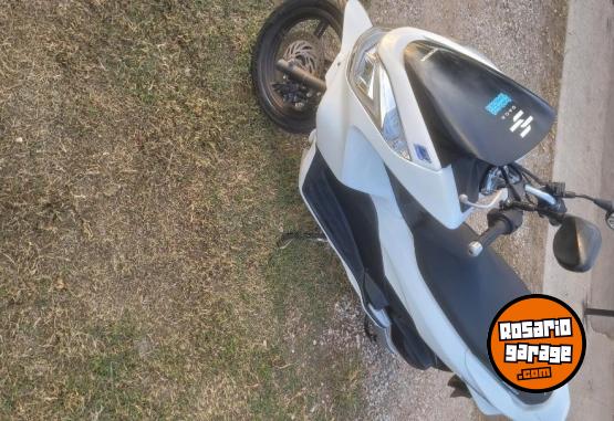 Motos - Honda PCX 150 2017 Nafta 32000Km - En Venta