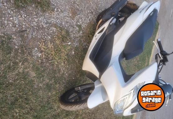 Motos - Honda PCX 150 2017 Nafta 32000Km - En Venta