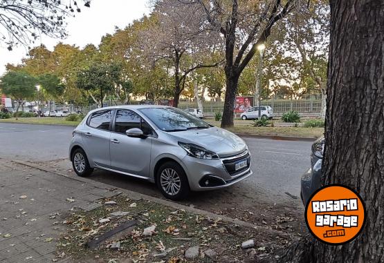Autos - Peugeot 208 Allure 2019 Nafta 37000Km - En Venta