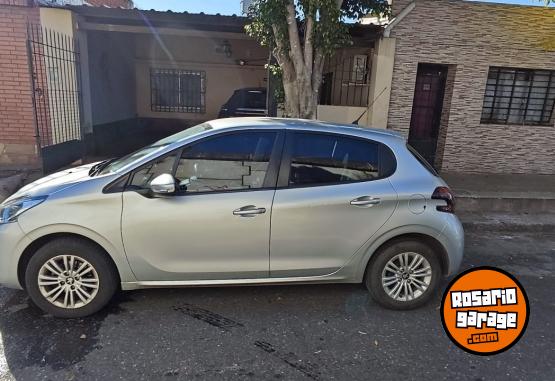 Autos - Peugeot 208 Allure 2019 Nafta 37000Km - En Venta