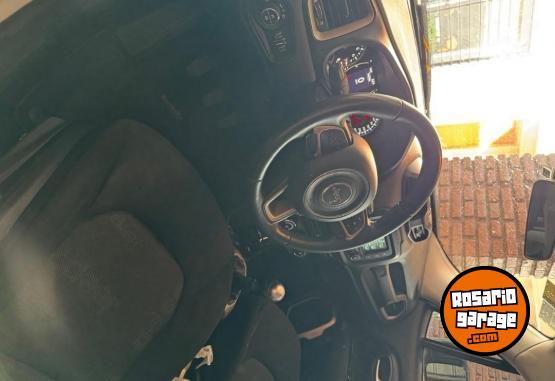 Camionetas - Chrysler Jeep renegade 2016 Nafta 130000Km - En Venta