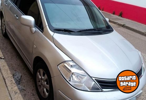 Autos - Nissan Tiida tekna impecable 2010 Nafta 166000Km - En Venta