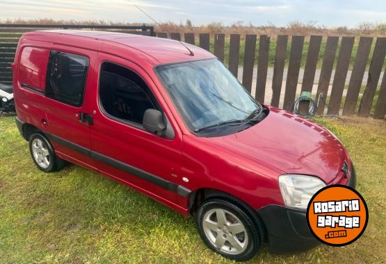 Utilitarios - Peugeot Partner 2013 Diesel 218000Km - En Venta