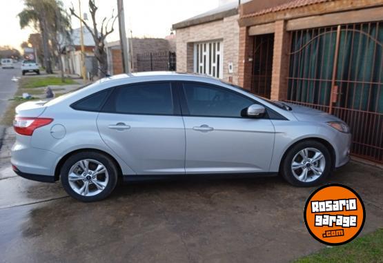 Autos - Ford FOCUS L/14 2.0 4 P SE PLU 2015 Nafta 91500Km - En Venta