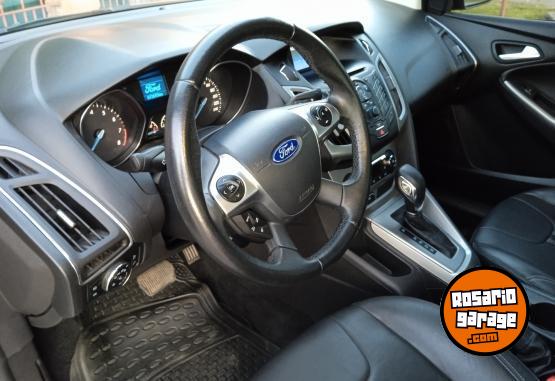 Autos - Ford FOCUS L/14 2.0 4 P SE PLU 2015 Nafta 91500Km - En Venta