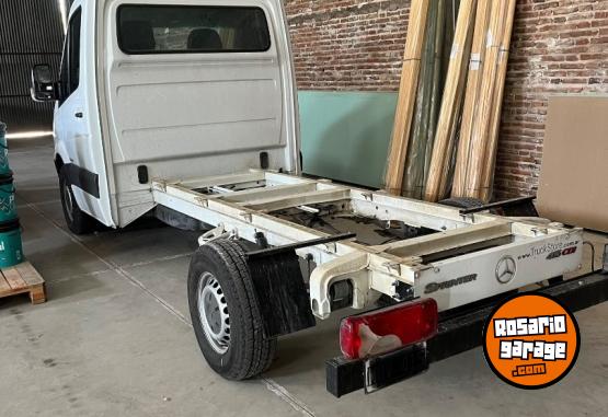 Utilitarios - Mercedes Benz Sprinter 415 chasis 2013 Diesel 160000Km - En Venta