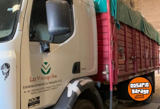Camiones y Grúas - CAMION RENAULT MIDLUM 300DXI C/ ACOPLADO - En Venta