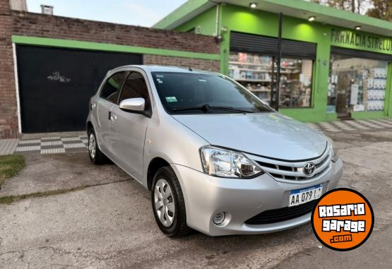 Autos - Toyota Etios XS 1.5 2016 Nafta 132000Km - En Venta