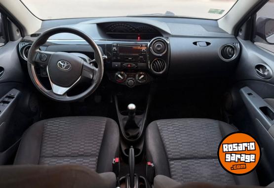Autos - Toyota Etios XS 1.5 2016 Nafta 132000Km - En Venta