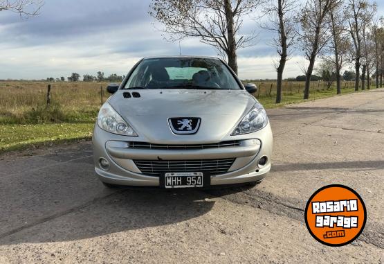 Autos - Peugeot Compact 2013 Nafta 111111Km - En Venta