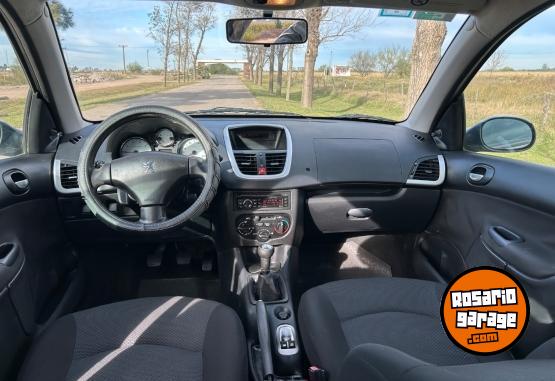 Autos - Peugeot Compact 2013 Nafta 111111Km - En Venta