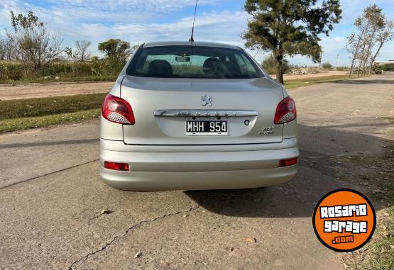 Autos - Peugeot Compact 2013 Nafta 111111Km - En Venta