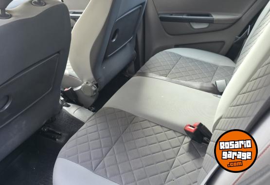 Autos - Volkswagen Suran 2016 Nafta 85000Km - En Venta