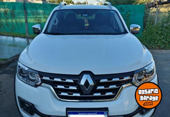 Camionetas - Renault Alaskan outsaider 2023 Diesel 25000Km - En Venta