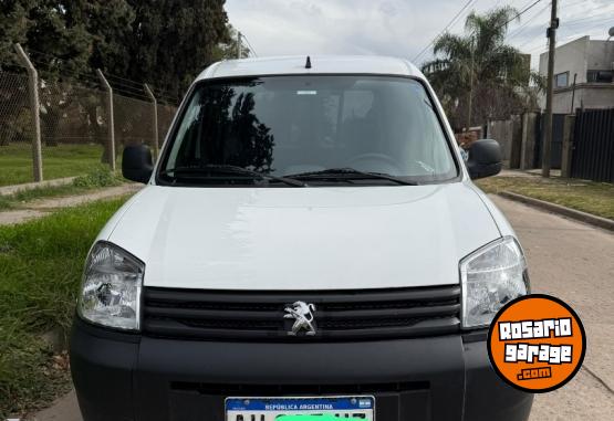 Utilitarios - Peugeot Partner 2025 Diesel 35000Km - En Venta