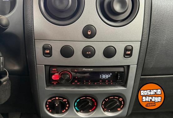 Utilitarios - Peugeot Partner 2025 Diesel 35000Km - En Venta