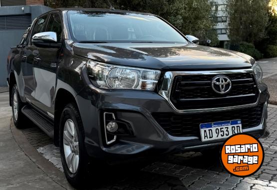 Camionetas - Toyota HILUX SRV 2019 Diesel 82000Km - En Venta