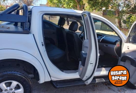 Camionetas - Mitsubishi Triton 2012 Diesel 143000Km - En Venta