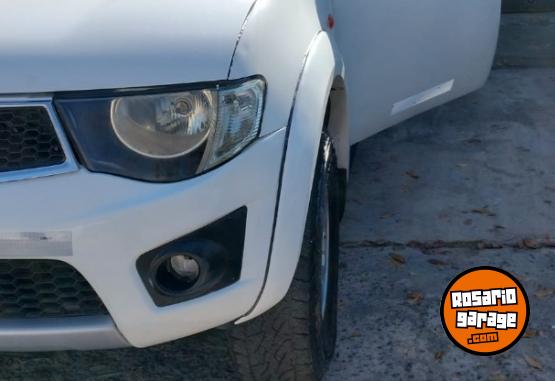 Camionetas - Mitsubishi Triton 2012 Diesel 143000Km - En Venta