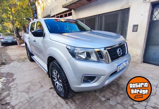 Camionetas - Nissan Np300 cd s 2020 Diesel 122000Km - En Venta