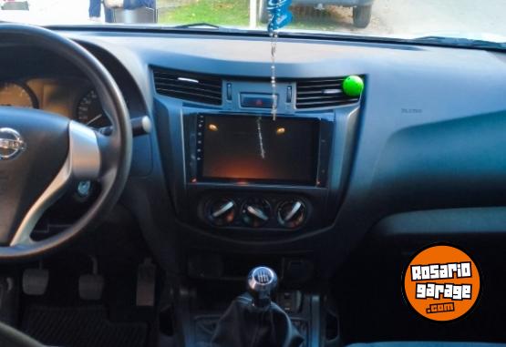 Camionetas - Nissan Np300 cd s 2020 Diesel 122000Km - En Venta